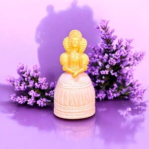 Vintage Style Avon Figurine perfume bottle in Peach and  pink. “Elizabethan”